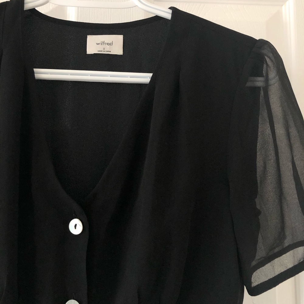 SOLD Aritzia Wilfred button blouse - Picture 5 of 6